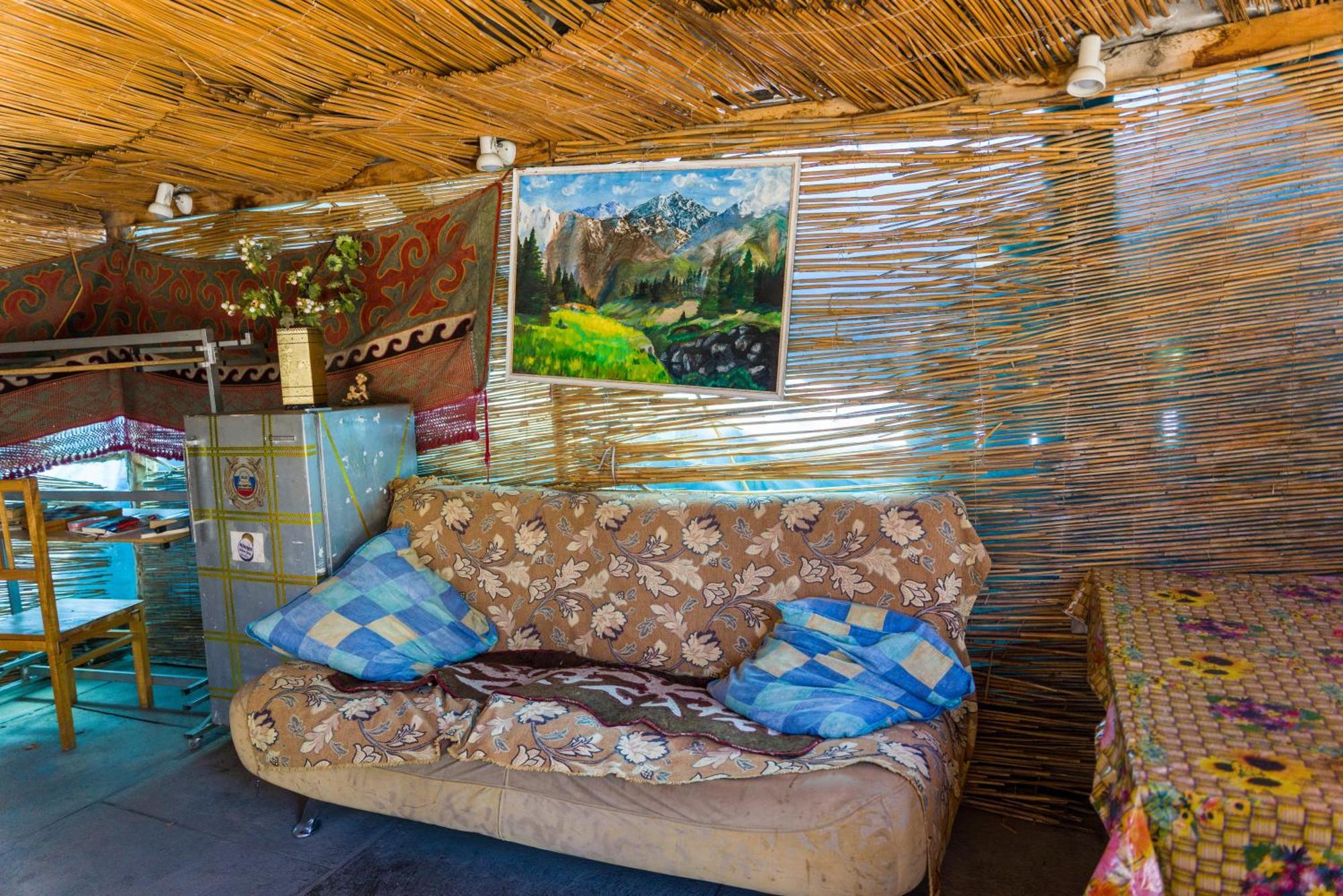 Arista Yurt Camp Hotell Karakol Exteriör bild